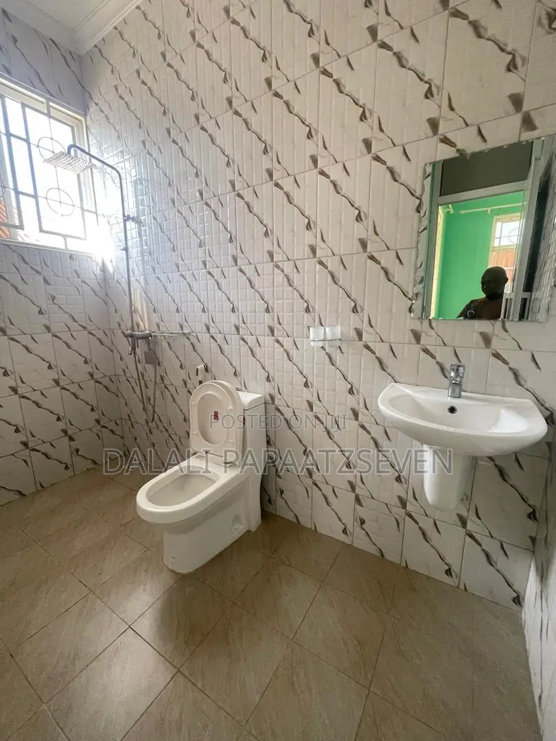2bdrm House in Dalalipapaatzseven, Kinondoni for rent