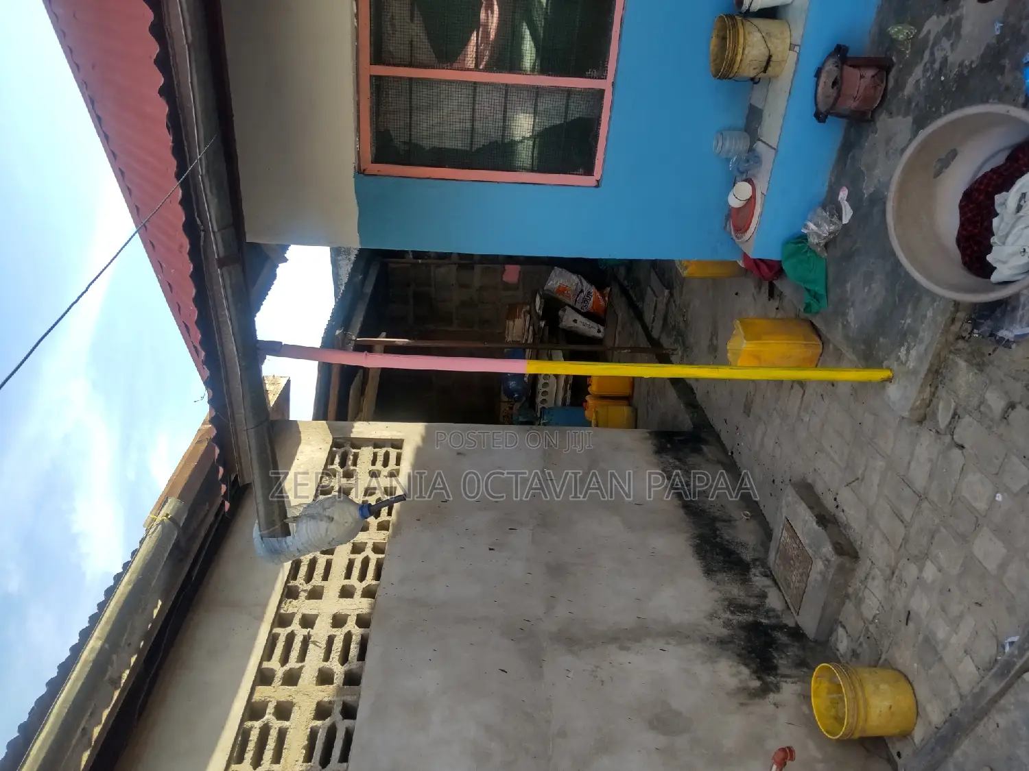 11bdrm Apartment in Tandika for sale