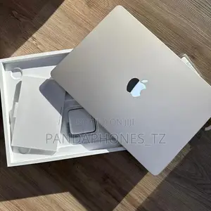 New Laptop Apple MacBook Air 2022 M2 8GB Apple M2 SSD 256GB