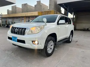 Toyota Land Cruiser Prado 2010 White