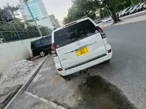 Toyota Land Cruiser Prado 2006 White