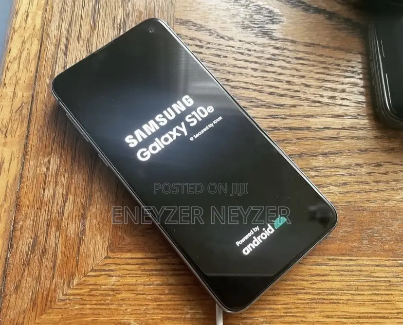 Samsung Galaxy S10e 128 GB Black