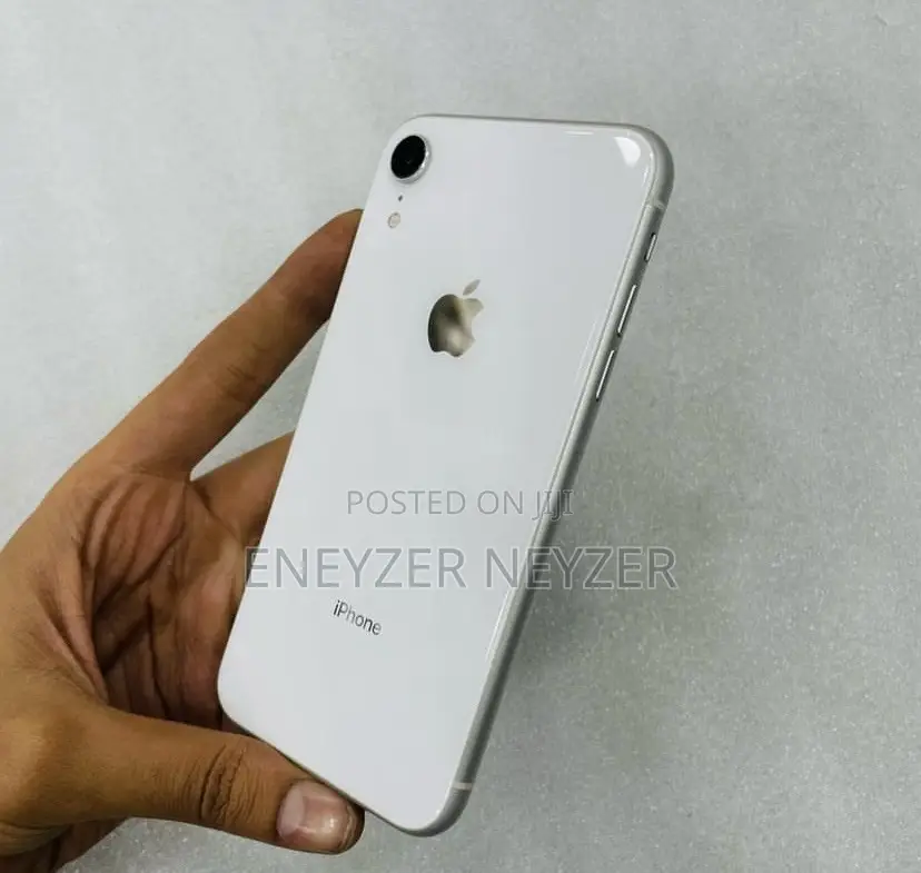 Apple iPhone XR 64 GB White