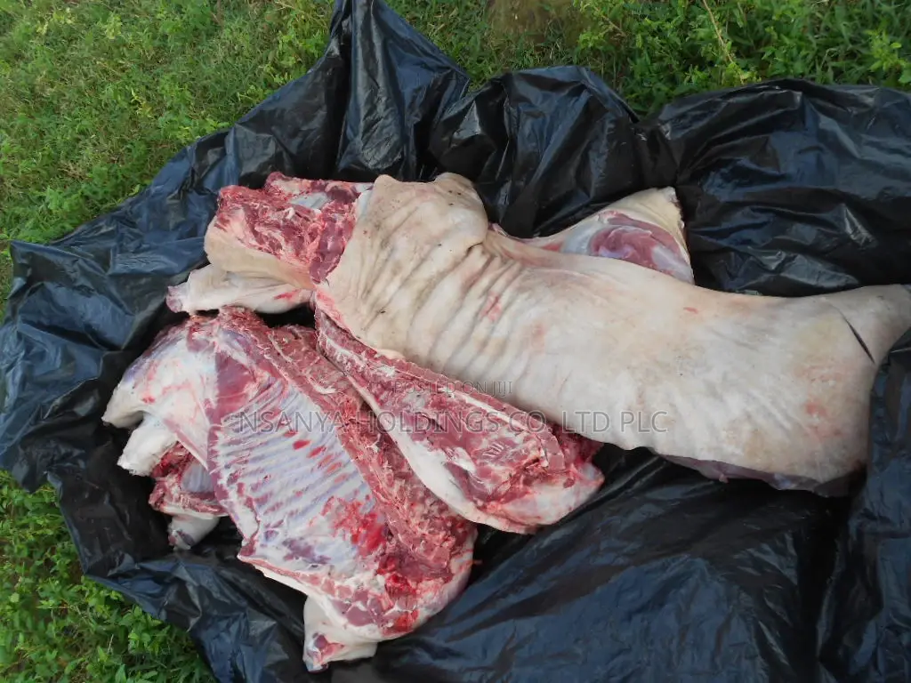 Tunauza Nyama Ya Nguruwe Ya Kawaida Kg 1 TSHS 15,000/=