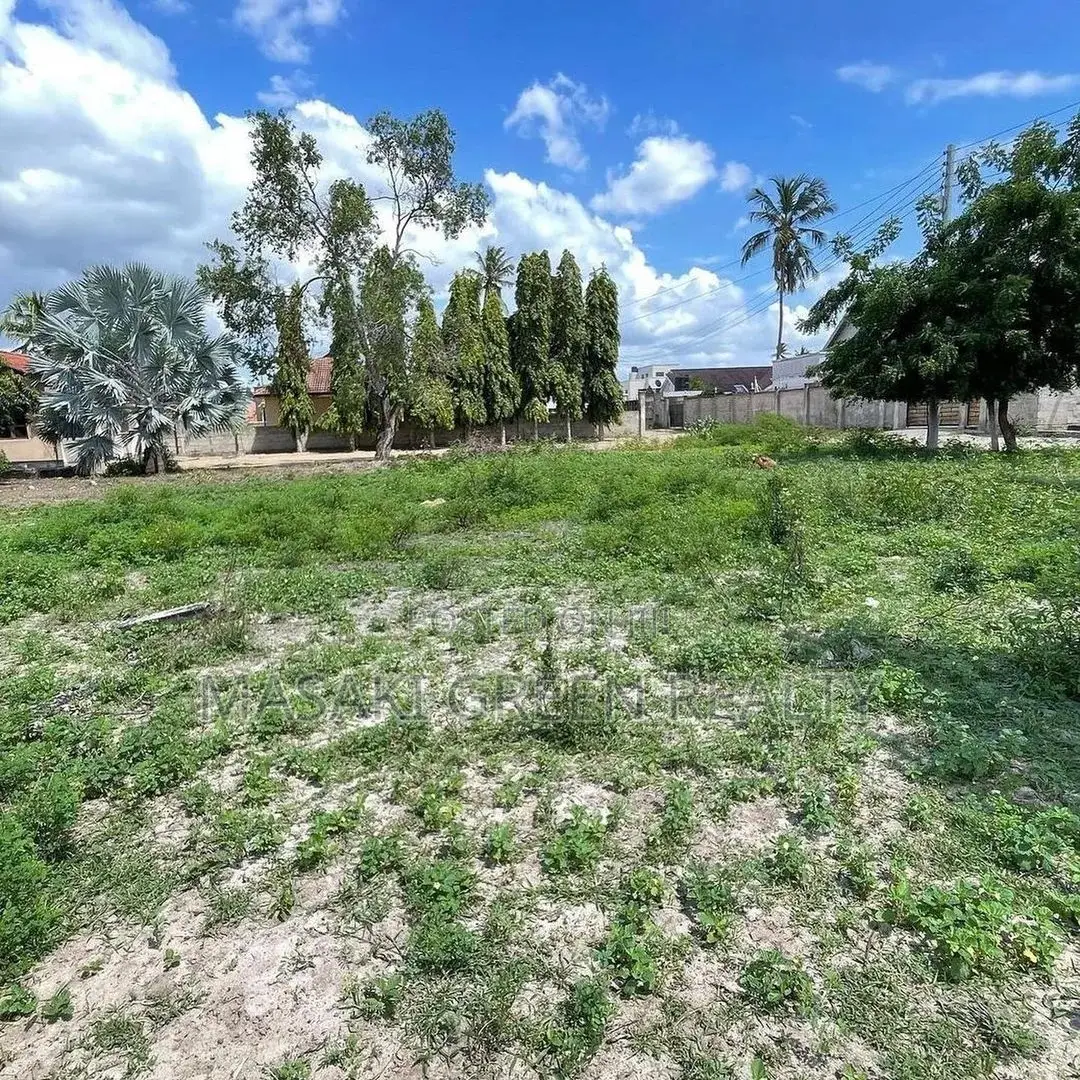 1420 SQM for Sale at Ununio Beach