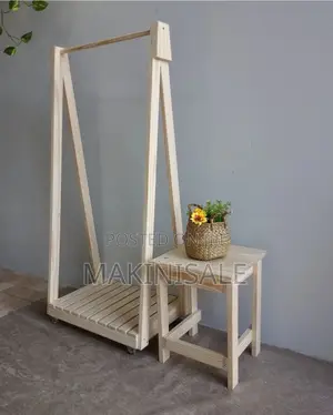 Stand Nzuri Sana Ya Nguo Na Stuli Yake