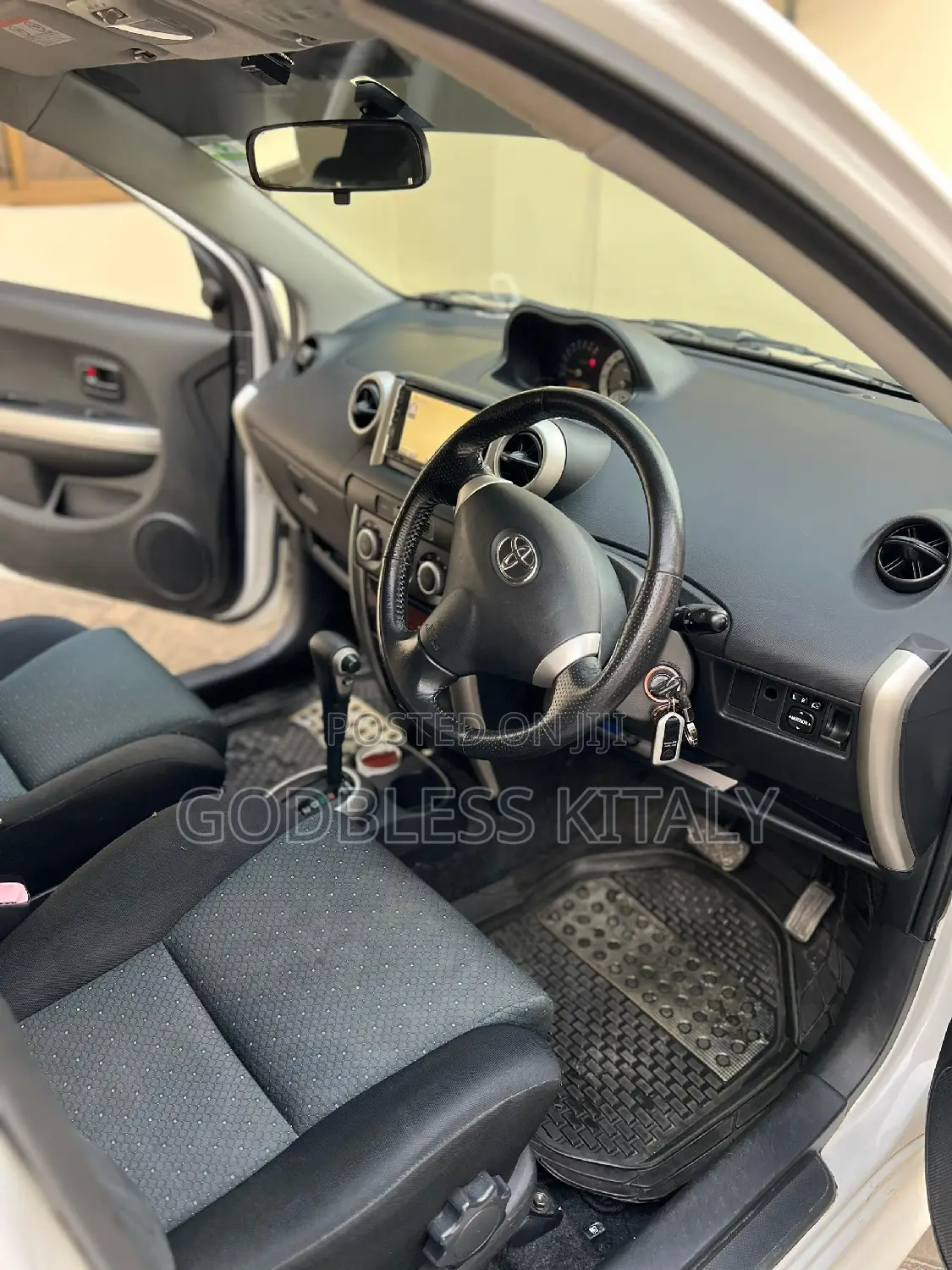 Toyota IST 2006 White