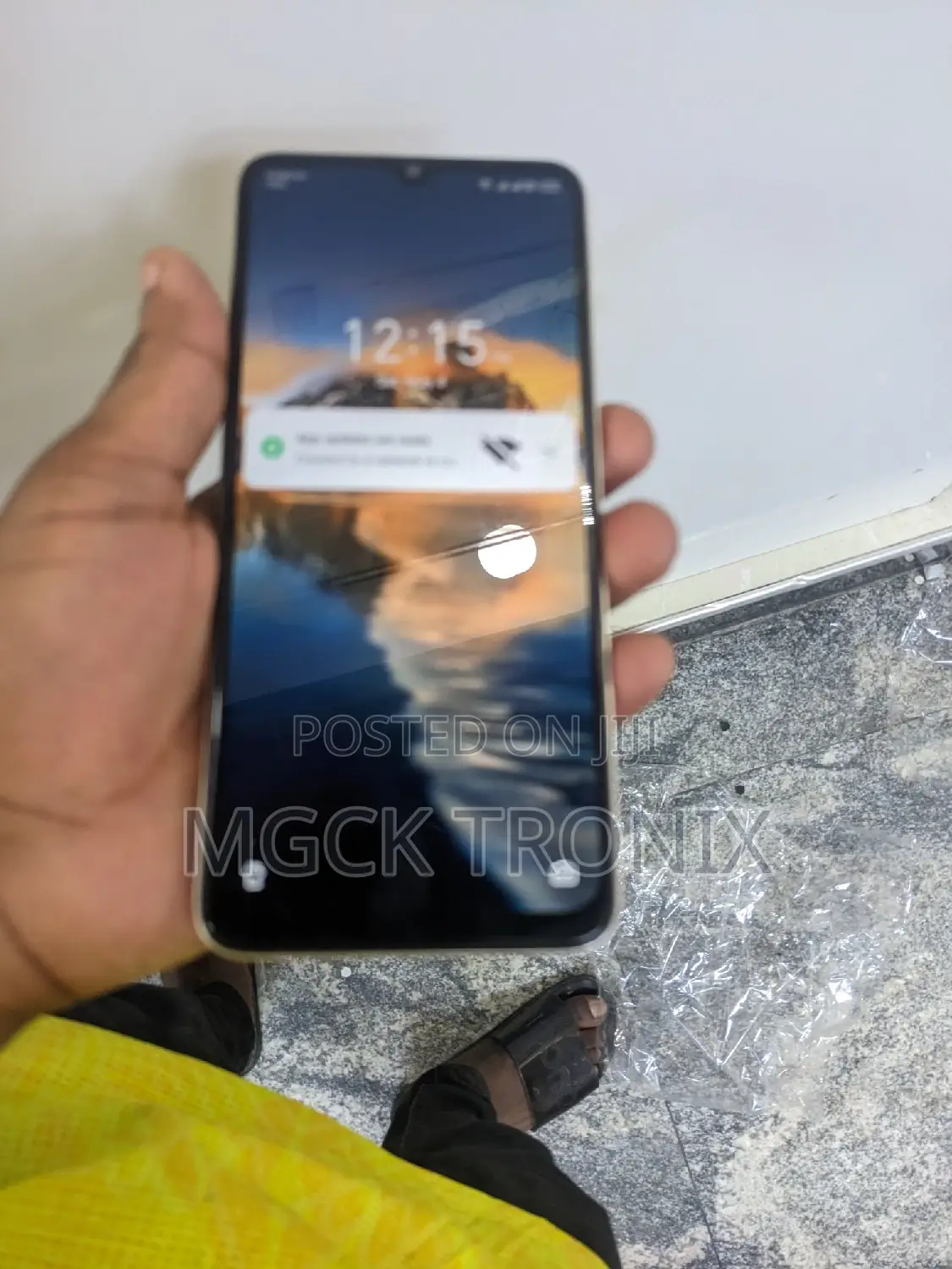 Infinix Hot 30i 128 GB Orange