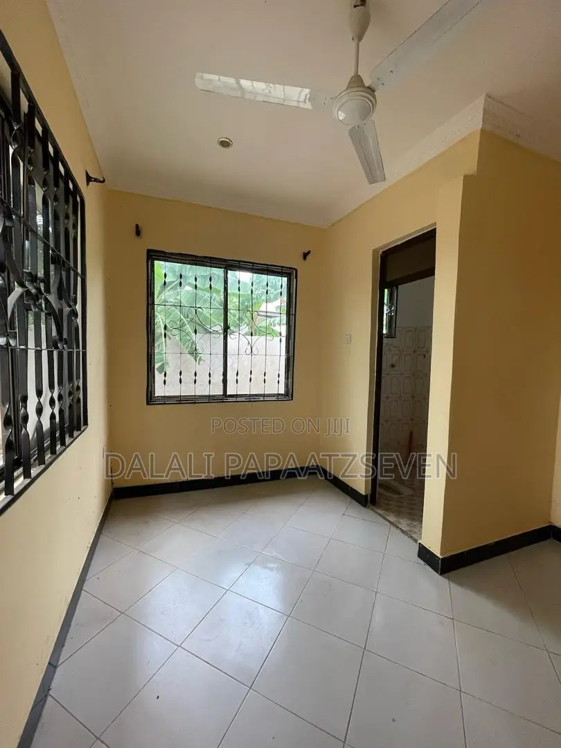 2bdrm House in Dalalipapaatzseven, Kinondoni for rent