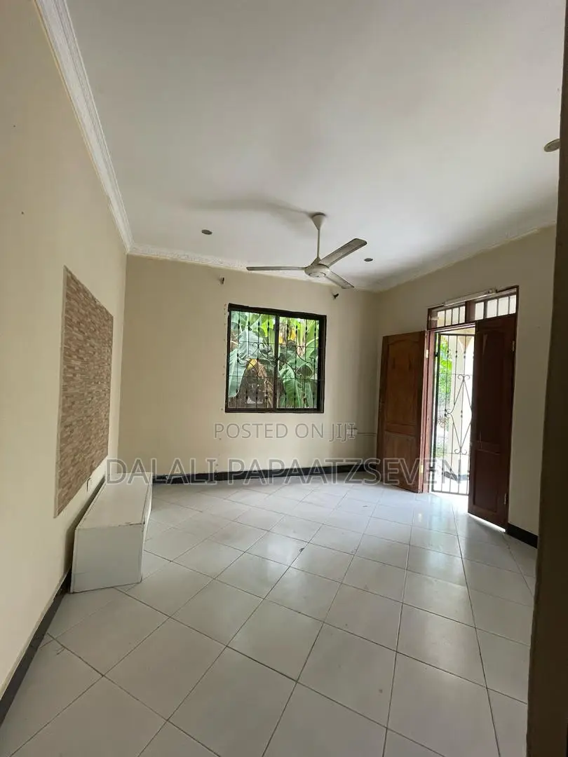 2bdrm House in Dalalipapaatzseven, Kinondoni for rent