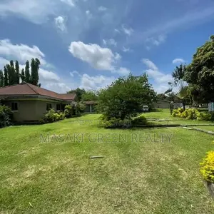 Plot/Ordinary House for Sale at MBEZI BEACH MAKONDE