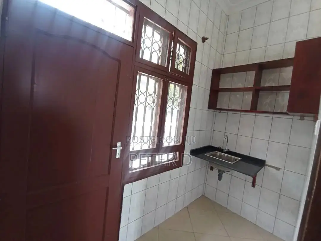 1bdrm Apartment in Kimara for rent