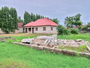 Eneo Lenye Ukubwa Wa SQMT 750 Linauzwa Lina Hati Lipo Tegeta
