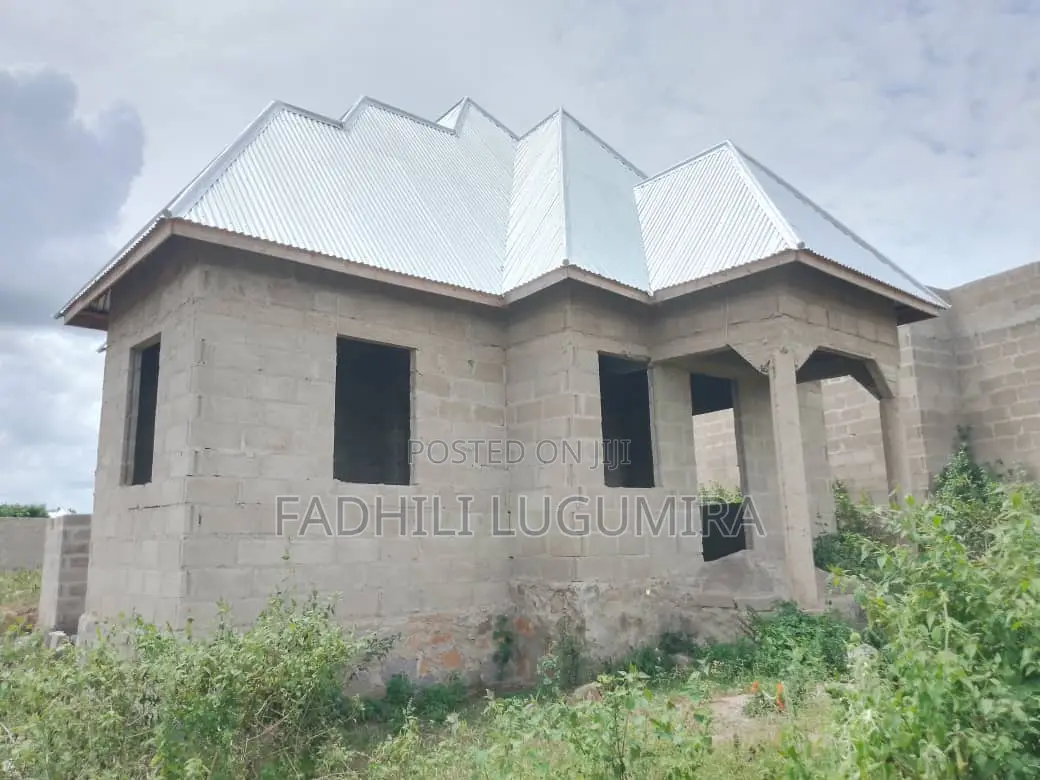 3bdrm House in Kanyama, Nyamongoro for sale