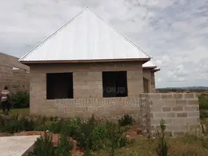 3bdrm House in Kanyama, Nyamongoro for sale