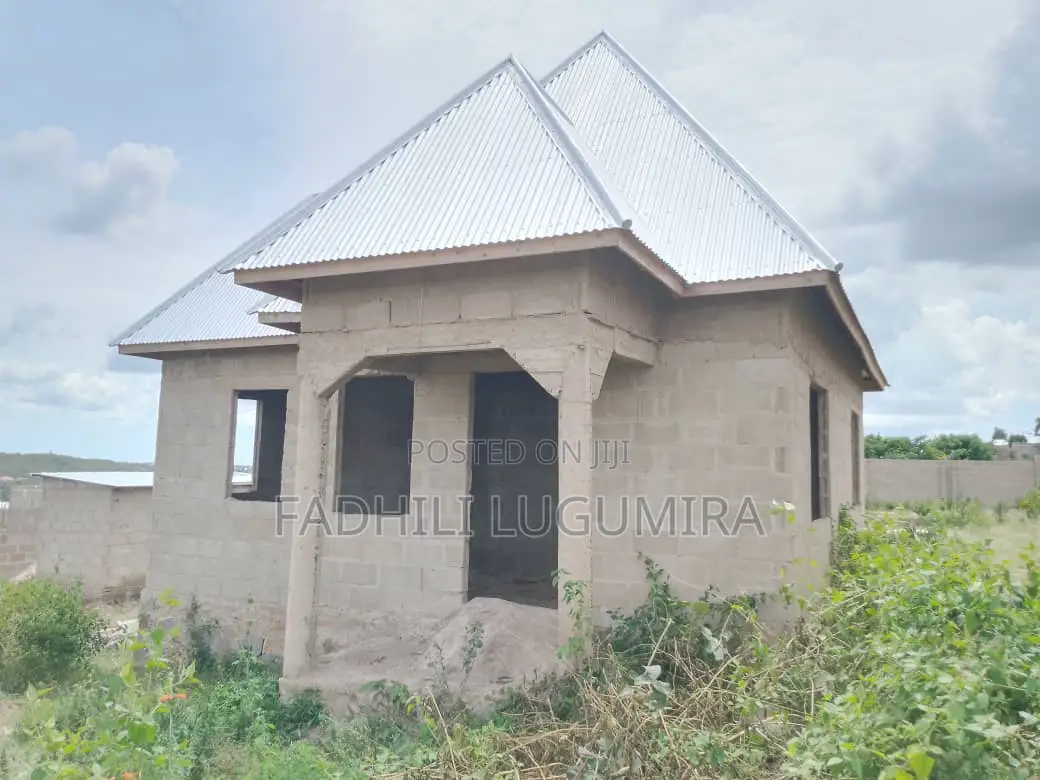 3bdrm House in Kanyama, Nyamongoro for sale