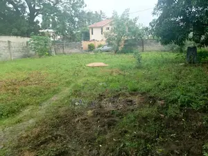 Land With SQM 800 for Sale