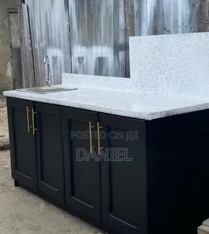 Kitchen Cabinet Nyeusi Milango Mi Nne