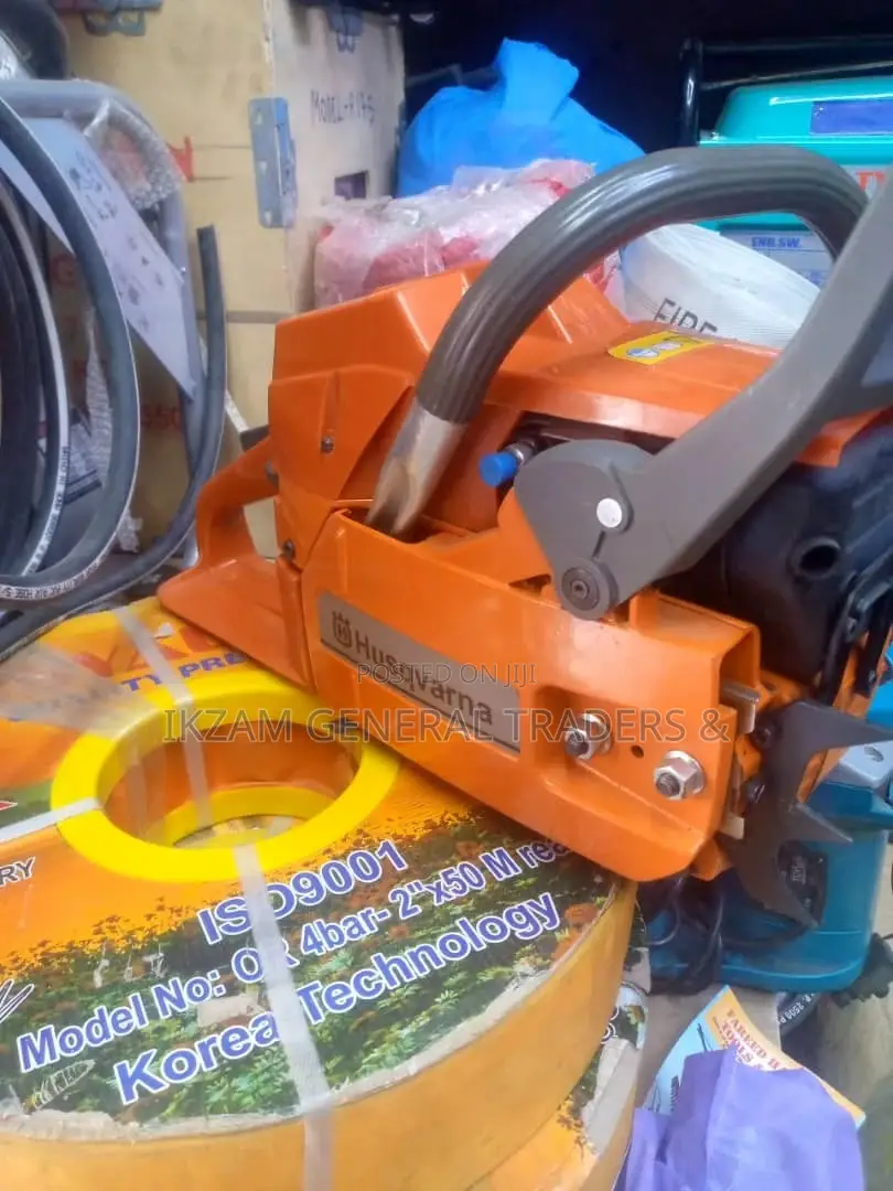 Chain Saw 24" (Husqvarna) 272. Original