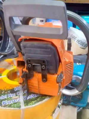 Chain Saw 24" (Husqvarna) 272. Original