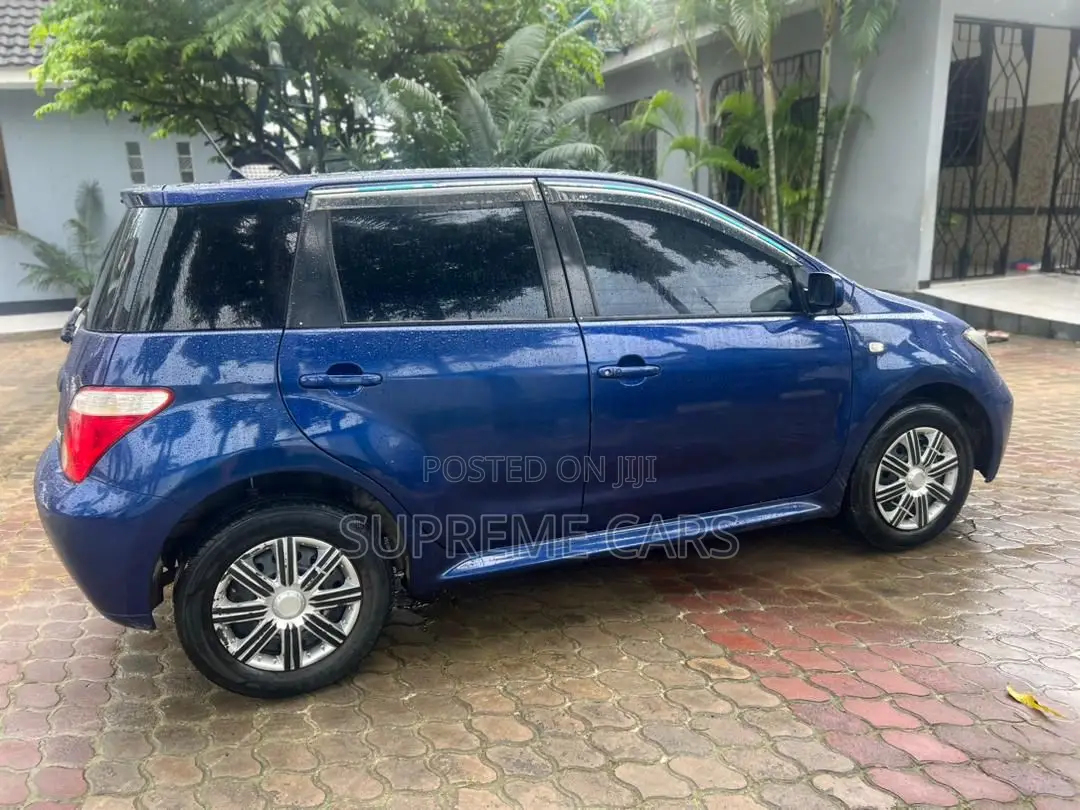 Toyota IST 2006 Blue