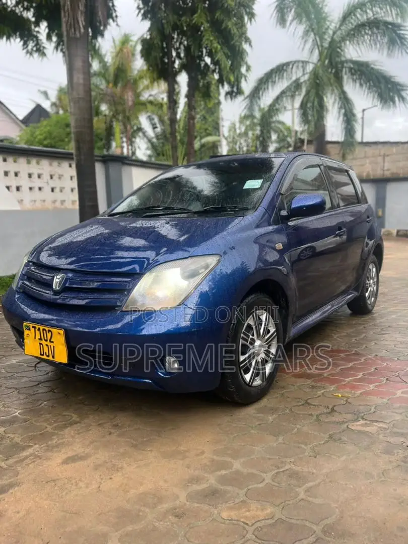 Toyota IST 2006 Blue