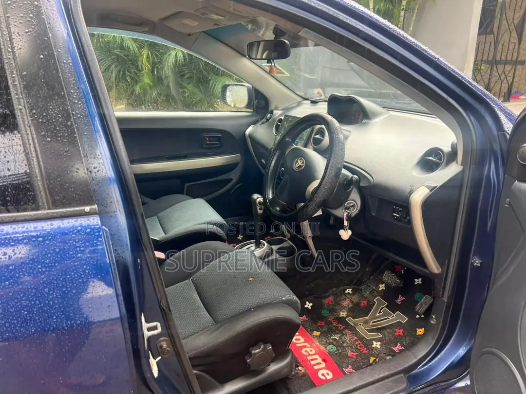 Toyota IST 2006 Blue