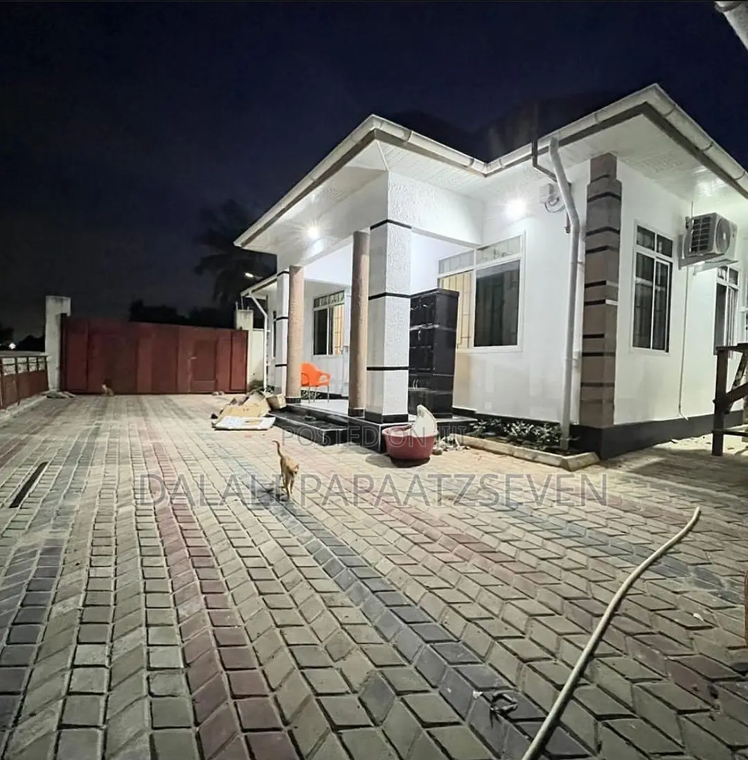 3bdrm House in Dalalipapaatzseven, Kinondoni for rent