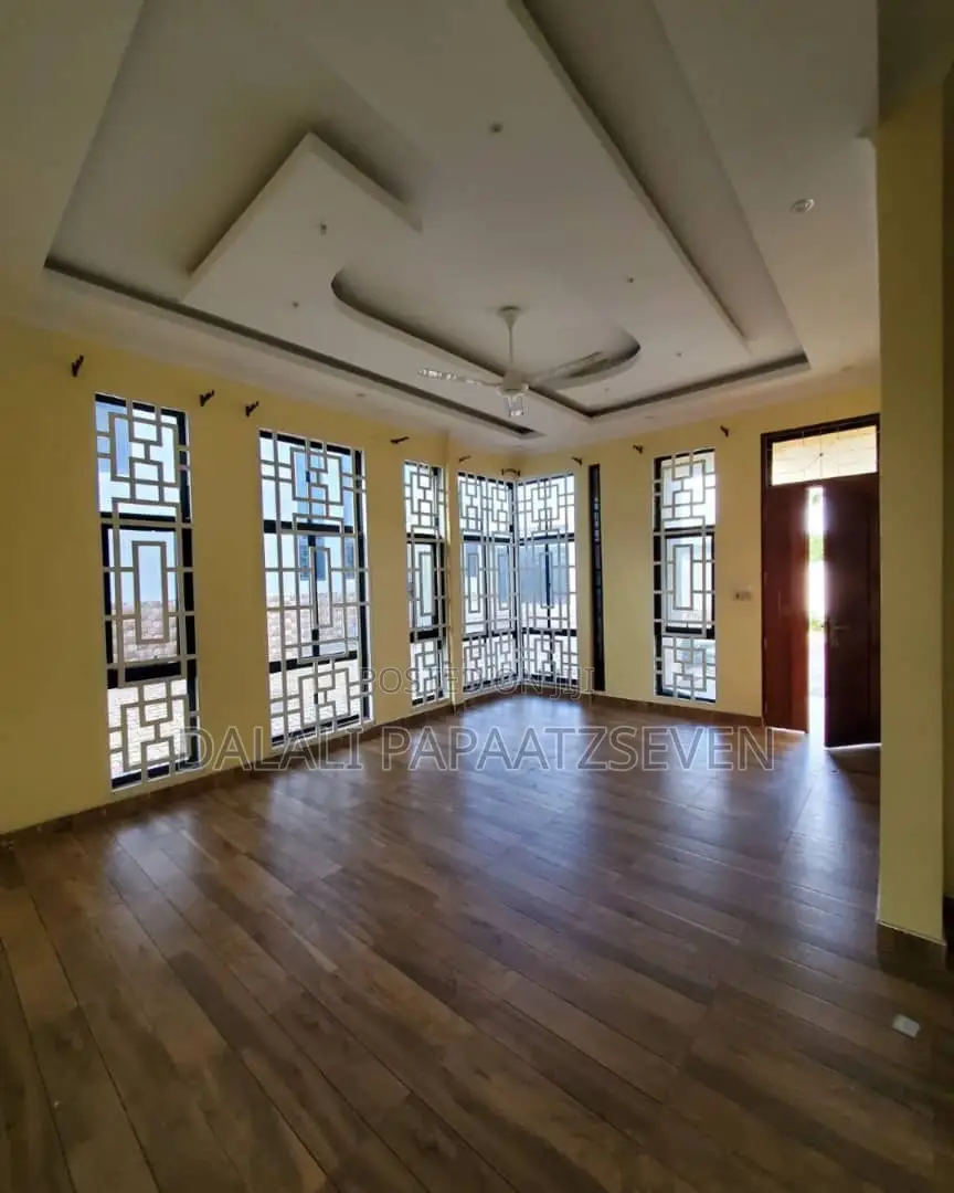 2bdrm Apartment in Dalalipapaatzseven, Tabata for rent