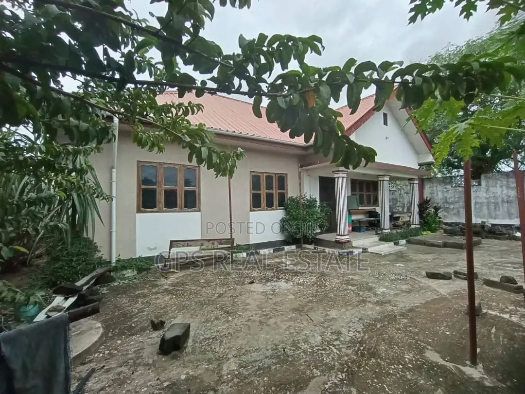 3bdrm House in Madale Polisi, Kinondoni for sale