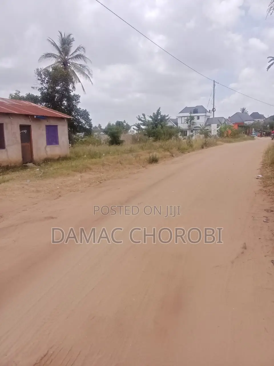 Eneo Kubwa Linauzwa Madale Dar