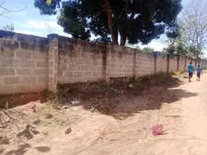 Eneo Kubwa Linauzwa Madale Dar
