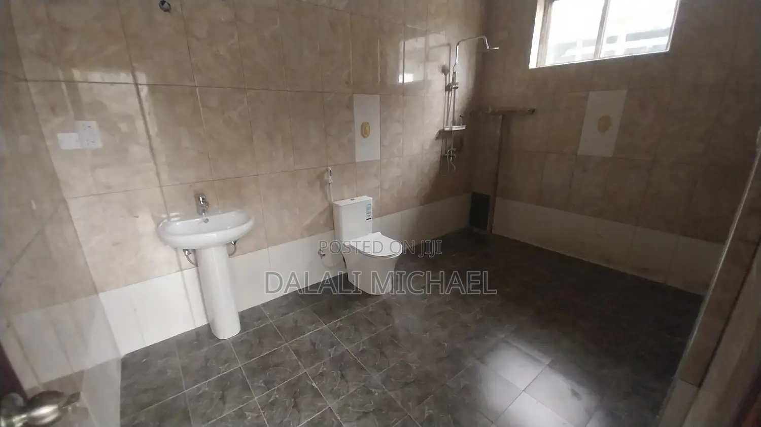 4bdrm Bungalow in Mbezibeach for rent
