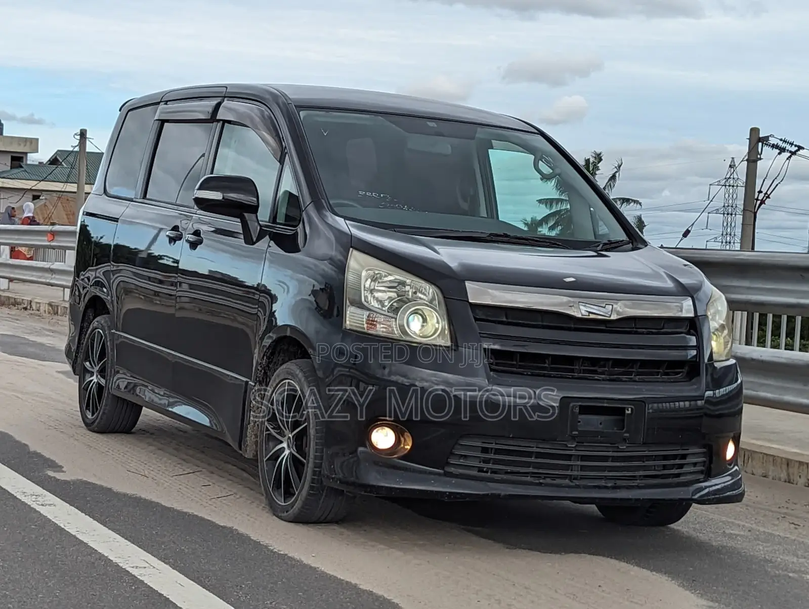 Toyota Noah 2010 Black