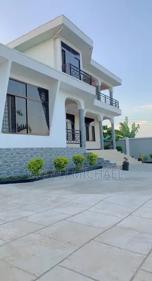 5bdrm House in Goba for sale