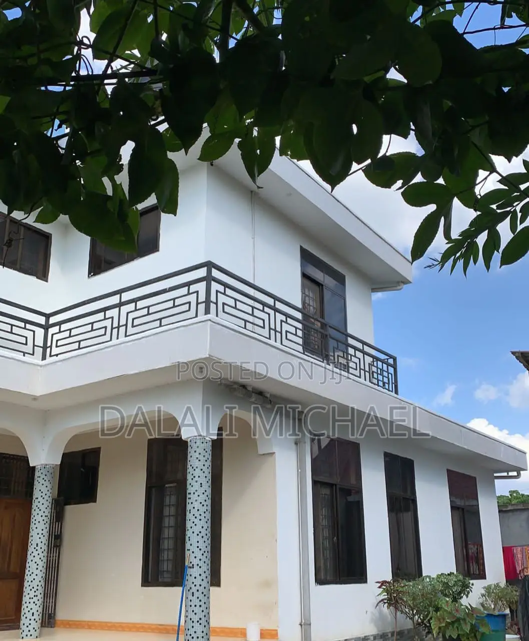 5bdrm House in Goba for sale