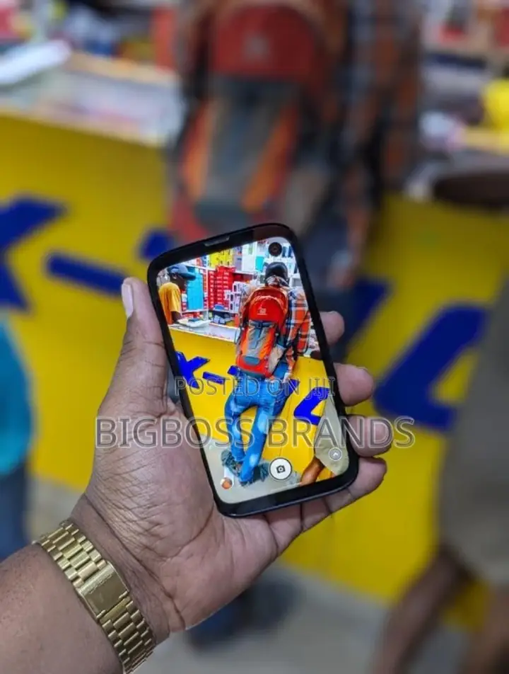 Mobile Phone 128 GB