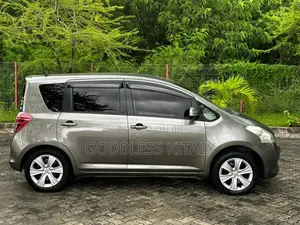 Toyota Ractis 2006 Gray