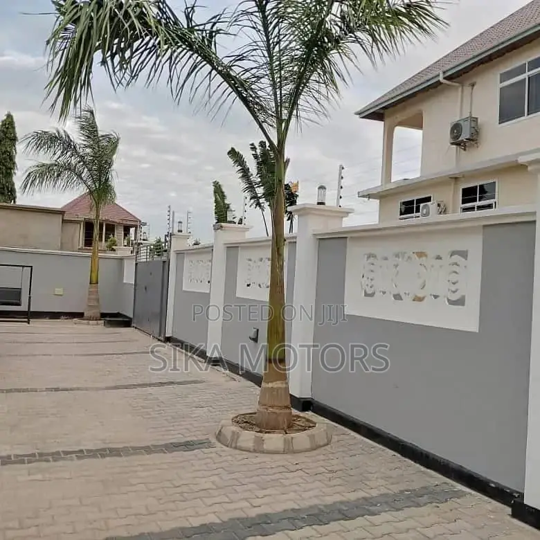 3bdrm House in Basihaya, Kinondoni for sale