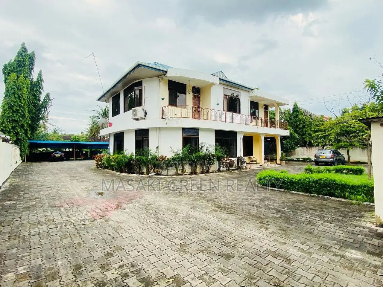 8bdrm Mansion in Mikocheni A, Kinondoni for sale