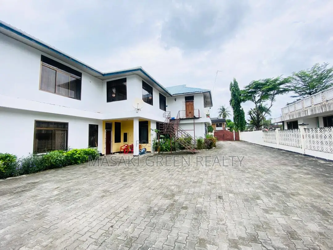 8bdrm Mansion in Mikocheni A, Kinondoni for sale