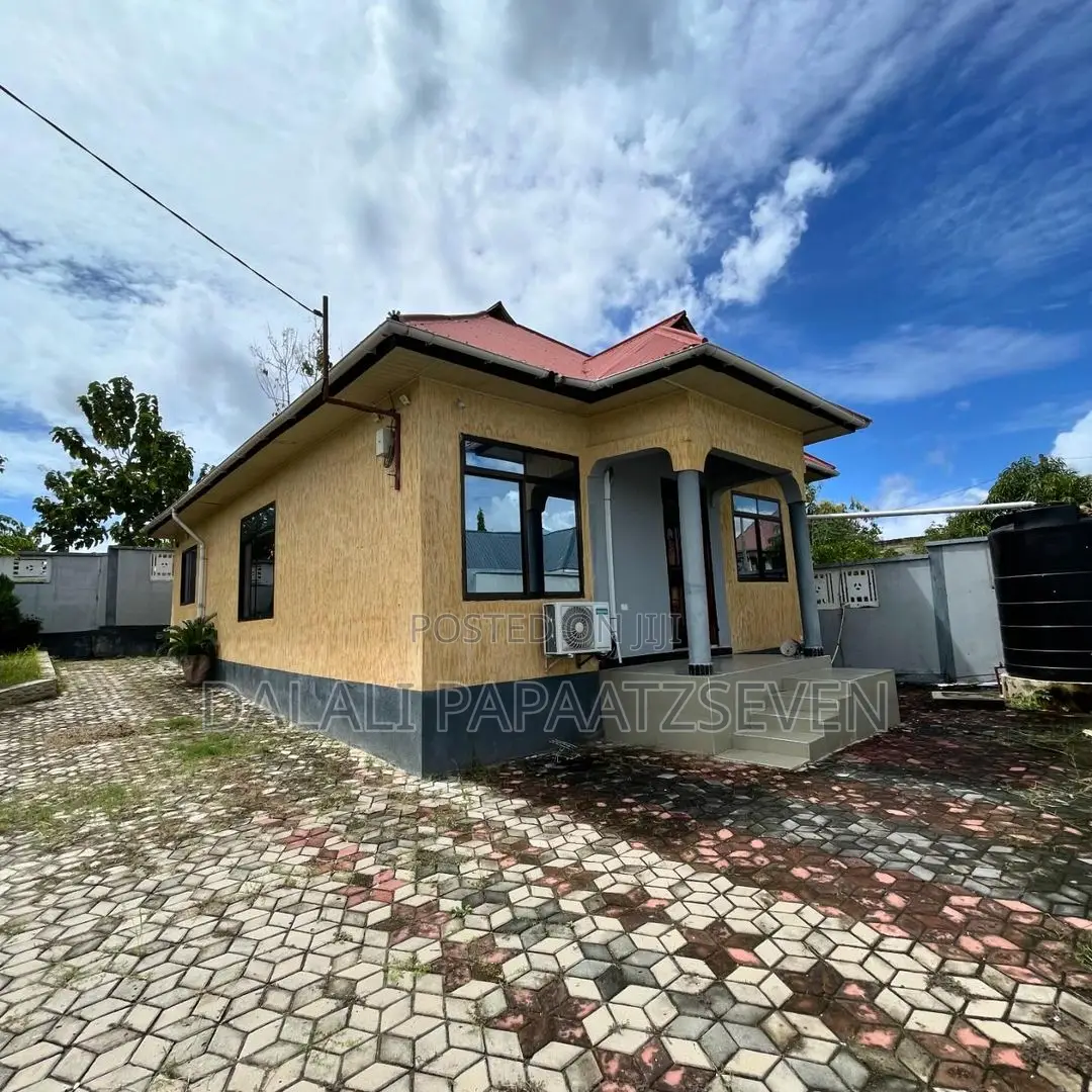 3bdrm House in Dalalipapaatzseven, Kinondoni for rent
