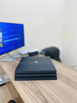 Ps4 PRO V.900