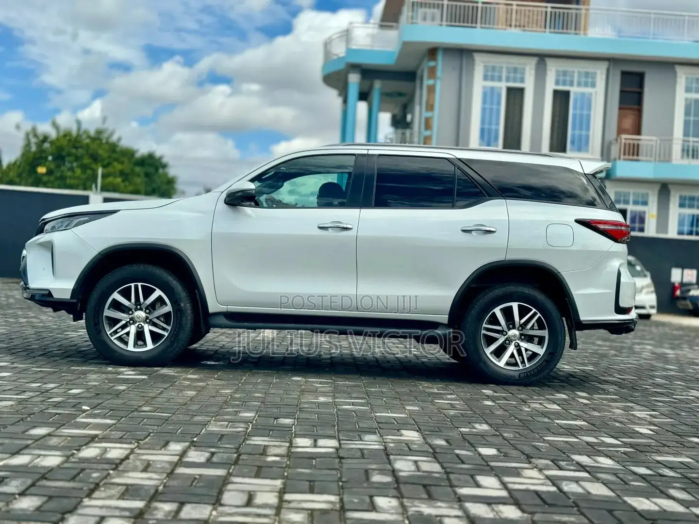 Toyota Fortuner 2023 White