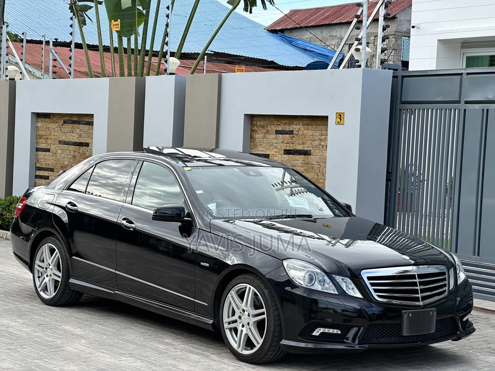 Mercedes-Benz E350 2012 Black
