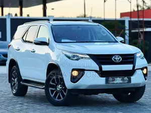 Toyota Fortuner 2017 White