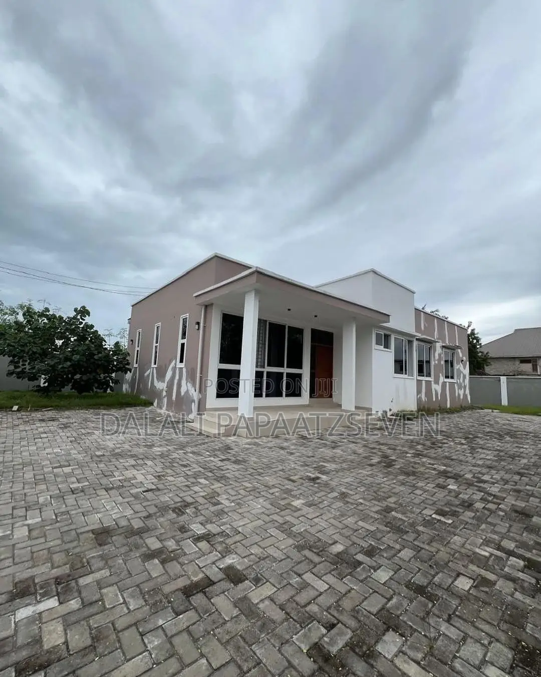 3bdrm House in Dalalipapaatzseven, Kinondoni for rent