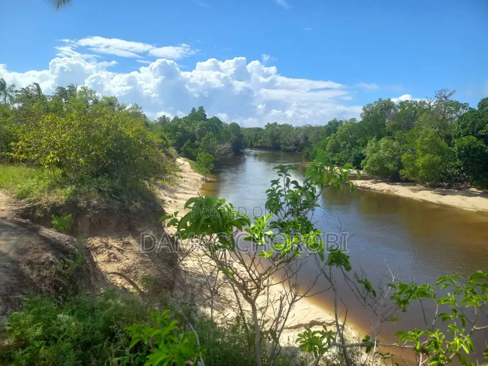 Baach Plot for Sale Locton Kilwa