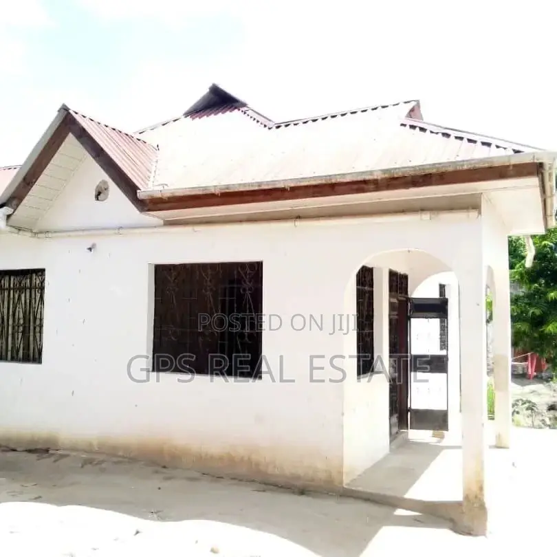 3bdrm House in Kimara Suka, Kinondoni for sale