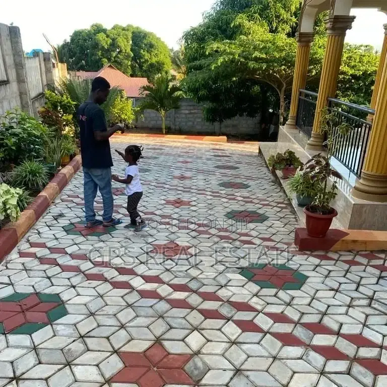 3bdrm House in Pugu Kajiungeni, Ilala for sale
